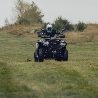 CFMOTO CFORCE 520 Black Line Long – Quad 500 cm³ | 4x4 | Châssis long | Réservoir 17 L