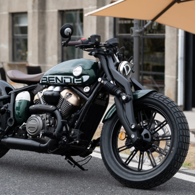 BENDA Napoléon 125 – Bobber 125 cm3 | ABS | Bicylindre en V | Style rétro moderne