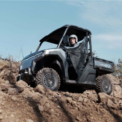 CFMOTO UFORCE 600 EV – UTV 100 % électrique | Autonomie 100 km | Benne 250 kg | 4x4