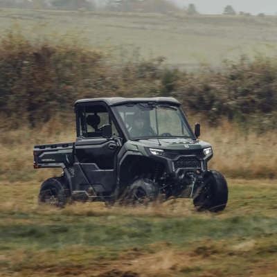 CFMOTO UFORCE 1000 PRO – UTV Premium 3 cylindres | Écran tactile | Benne électrique
