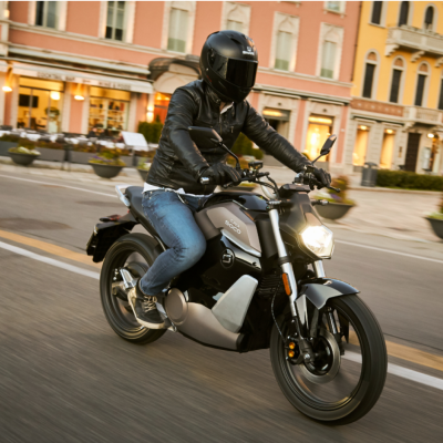 VMoto TS Street Hunter – Moto électrique 50cc | 120 km autonomie | 45 km/h | BSR