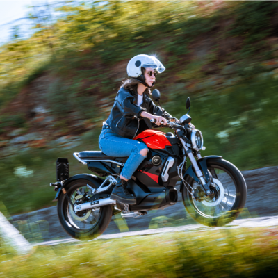 VMoto TC Max – Moto électrique 125cc | 95 km/h | 92 km autonomie | Café Racer